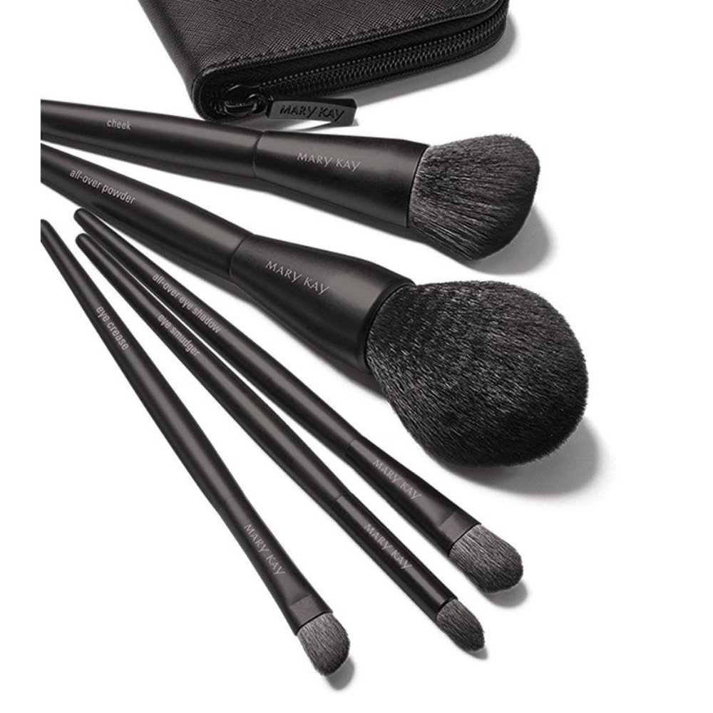 Essential Brush Collection - Picture 3 of 9